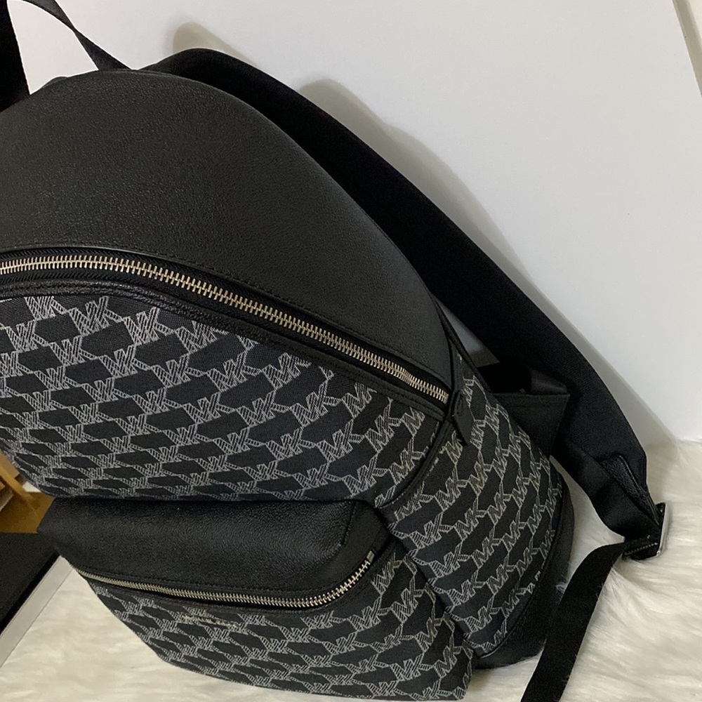 Men’s Michael Kors Store Cooper Large Backpack MK Monogram Dark Blue Color NWT - Picture 5 of 12